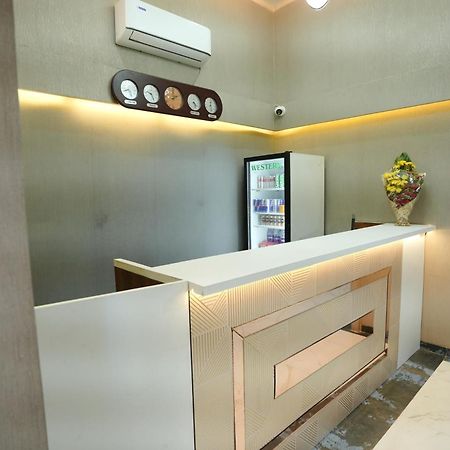 Hotel 6 Seasons, Koregoan Park, بونة المظهر الخارجي الصورة